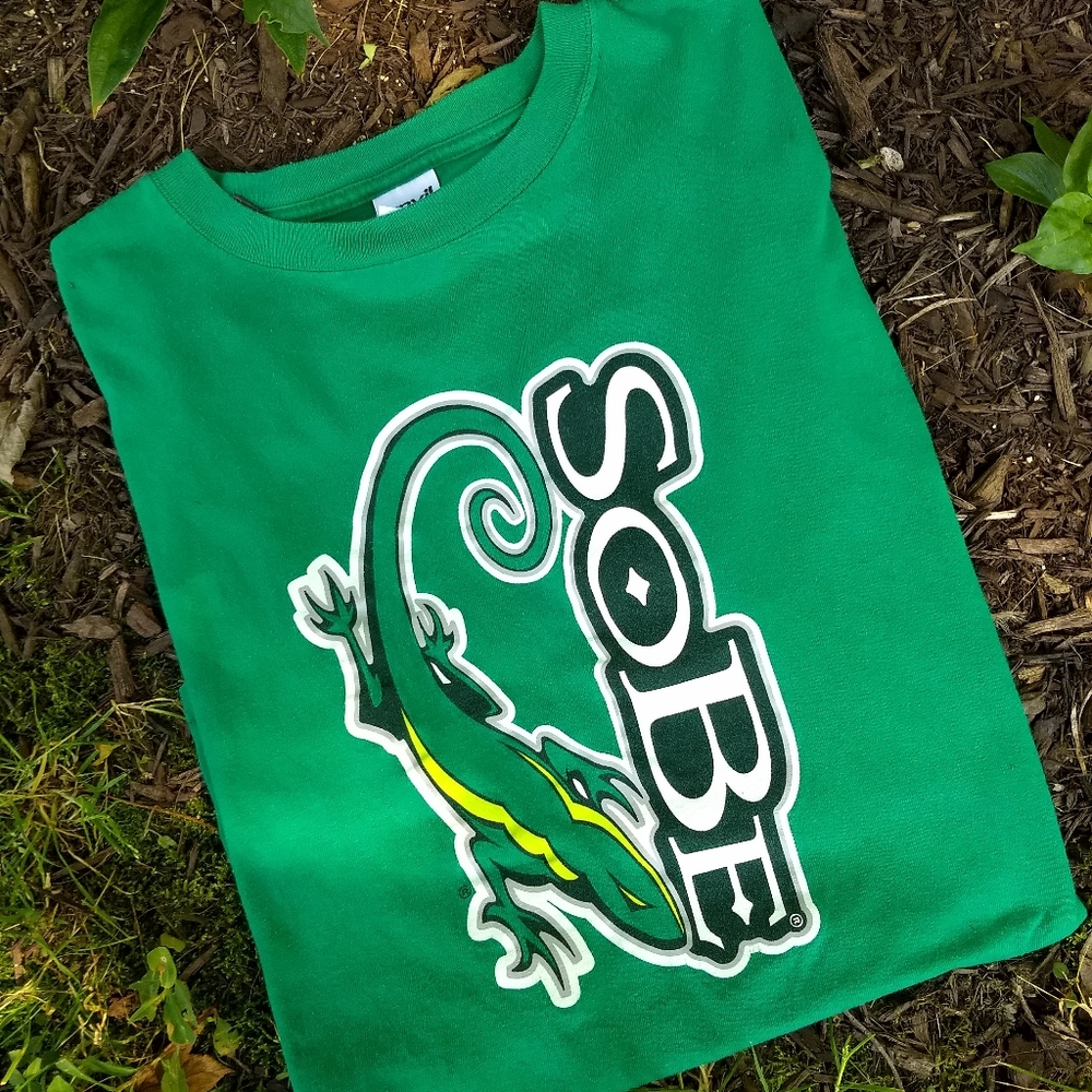 Vtg SOBE Lizard tee
